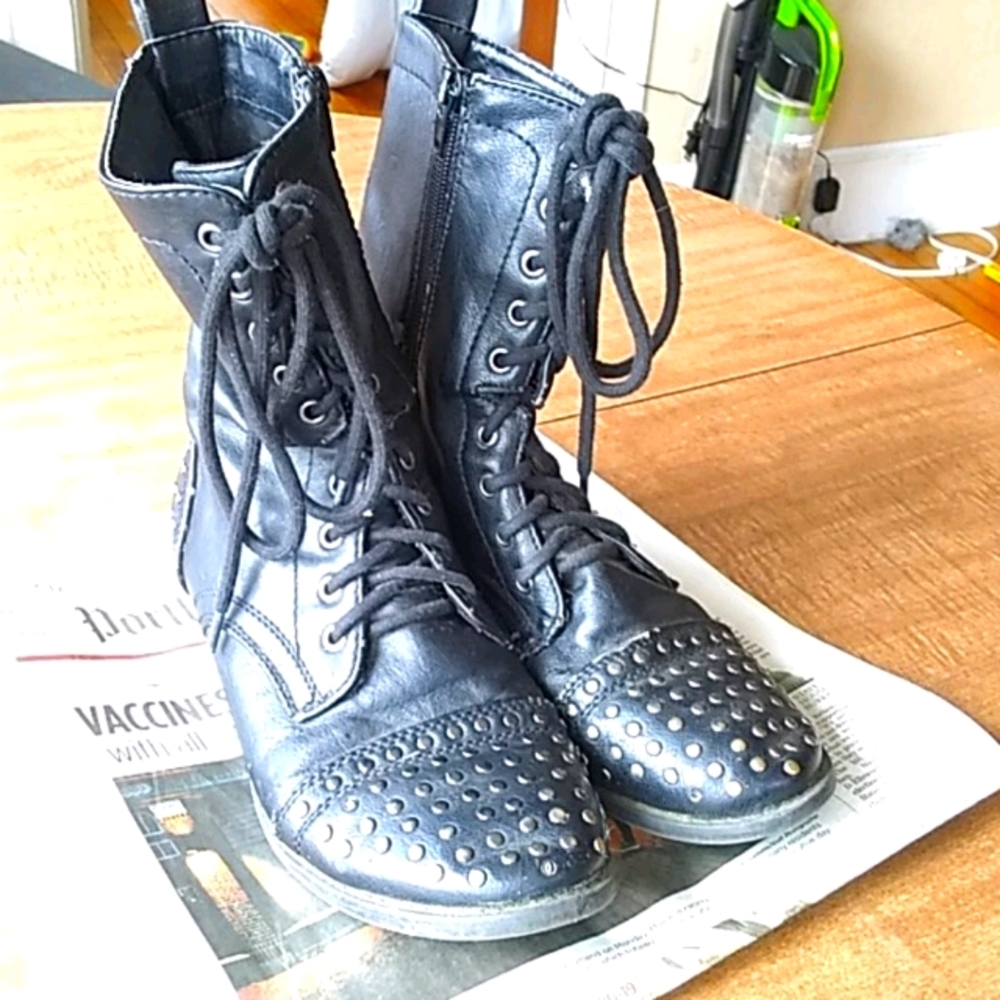 Black boots with studs